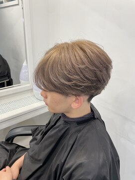 ヴィア(Via) ハイトーン/ケアブリーチ/ダブルカラー/フェザーショート