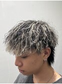 縦落ちツイストパーマ&ホワイトメッシュ