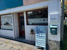 お店横に2台駐車出来ます