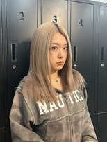 ジーナ(XENA) まろやかベージュにも馴染む 艶々エクステ