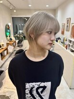 モト 船橋(moto)&nbsp;ホワイトベージュ×韓国風ハンサムショート