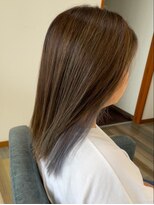 ヘアーアンドコークラシコ(Hair&Co. Clasico) インナーカラー シルバーアッシュ