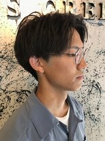 オーパスクリエ (OPUS CREER)&nbsp;センターパート×パーマ風スタイリング