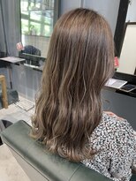 レナータ ヘア(Renata hair)&nbsp;ミディアムベージュ