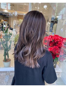 クレア 上大岡(CREA) レイヤーカット× ハイライトカラー