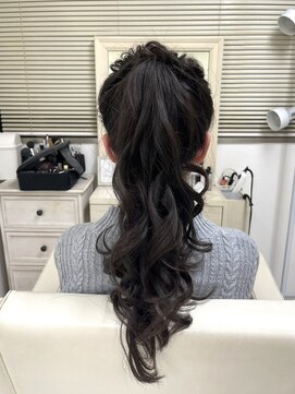 リサ 恵比寿(risa.) 高めポニーテール