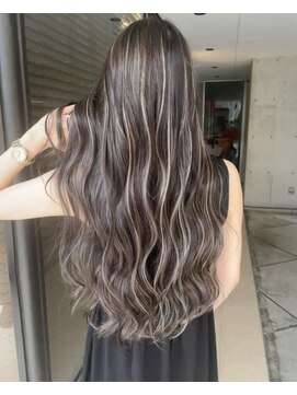 ヨロ 小岩(YOLO) ハイライトショートヘアダブルカラーイルミナカラーオージュア