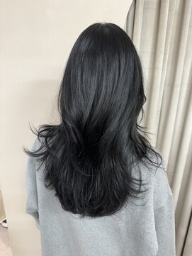 ユニ 表参道(uni) uni新野　ブルーブラック　ハイレイヤースタイル