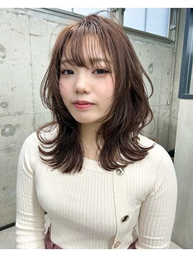 アルマフォー(Alma four) ミディアムレイヤー