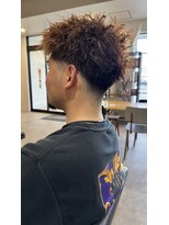 ナンバー(number+)&nbsp;20代30代40代刈り上げフェードスタイルツイストスパイラルパーマ