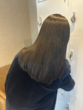 エル 新小岩(elu) 美髪/ワイドバング/レイヤーカット/くすみベージュ/新小岩駅