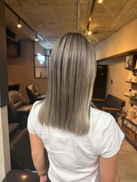 サニー 渋谷(SUNNY) バレイヤージュ、ハイライト、レイヤーロング、グレーベージュ