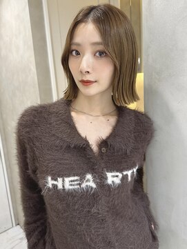 アイユー(ii+U) 大人ボブ 韓国ボブ レイヤーボブ 外ハネボブ レイヤーカット