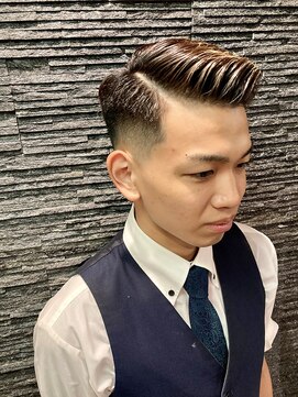 プレミアムバーバー 赤坂店(PREMIUM BARBER produce by HIRO GINZA) 七三スキンフェードバーバースタイル〈理容室/赤坂/六本木〉