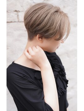 カライングドゥ(ing deux) スーツ短髪ツーブロック束感モテる黒髪シークレットパーマ流行