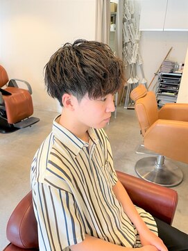 アンティコ(Antico) マッシュショート束感ツイストスパイラルモテ髪ツーブロック流行