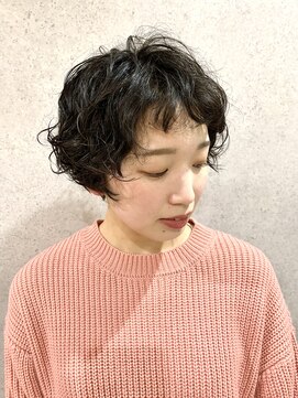 ミクマル(micmal) 20代30代40代小顔ひし形くるくるパーマショートカットレイヤー