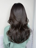 エニー 栄(Any)&nbsp;韓国レイヤー×透明感たっぷりグレージュ