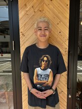 リリー(lily) 出村谷 明浩