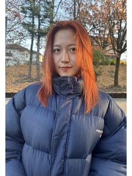 シイ(SIE) ブリーチありオレンジカラー