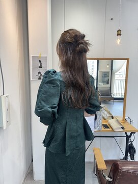 ロカ 表参道(loka) カチモリヘア/ハーフアップ[表参道/ブリーチ/ハイライト]Mai