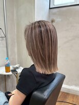 ヘアプレイスソル (HAIR PLACE SoL)&nbsp;ブリーチカラー/ブロンドベージュ/切りっぱなしミディアム
