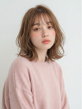 ノイ(neu) 【静岡エリア】柔らかくびれミディアムレイヤー