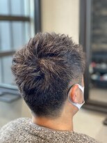 リバティ(LIBERTY)&nbsp;爽やかアップバングショート刈り上げ