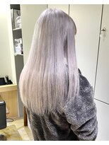ニコフクオカヘアーメイク(NIKO Fukuoka Hair Make)&nbsp;ホワイトシルバー/ホワイトカラー/シルバーカラー