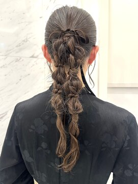 アールプラスヘアサロン(ar+ hair salon) 編み下ろし×ポニーテール