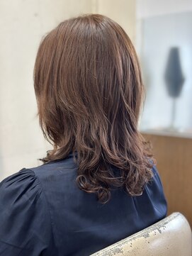 アージュ(age) レイヤーカット＋毛先カール