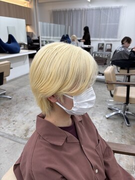 ニュート(Neut ) ケアブリーチ抜きっぱなしホワイトブロンド/ハイトーンカラー