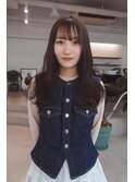 透明感のあるオリーブグレージュ
