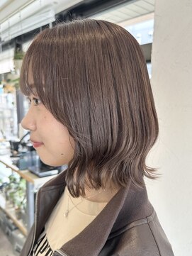シロ(SiLO) 顔まわりレイヤー×ニュアンスグレージュカラー◇