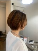 耳かけショートボブ