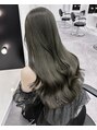 イオエ 西梅田(ioe)&nbsp;ブリーチなしダブルカラーで作るオリーブグレー　【艶髪】