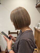 オーマ(OMA)&nbsp;ベージュにボブ