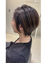クラメール 黒崎コムシティ店(Kraemer) 首元スッキリ美シルエットショート