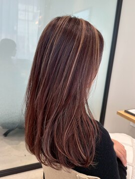 ファムバイアヴァンス(Femme by AVANCE.) 大人可愛い艶ブラウンレイヤー