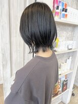 キャアリー(Caary)&nbsp;福山Caary定番濡れ感くびれミディ暗髪透明感外ハネスタイリング