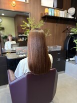 アオイ(Aoi)&nbsp;湿気に負けない髪質改善ストレートで艶髪ロングヘアに♪