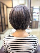 トレセッテ(tre sette)&nbsp;ナチュラルグレージュ/ショートボブスタイル