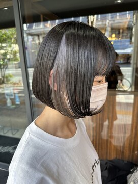 カフェアンドヘアサロン リバーブ(cafe&hair salon re:verb) ワンレンボブシルバーグレージュインナーカラー