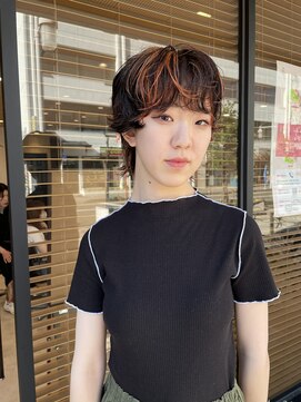 ミューズ バイ ケンジ(MUSE by KENJE) ショートウルフ ハイライトオレンジアクセントカラー