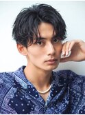 人気黒髪センターパート