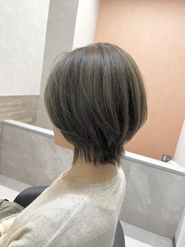 シンシア(CYNTHiA) オリーブベージュショートスタイル