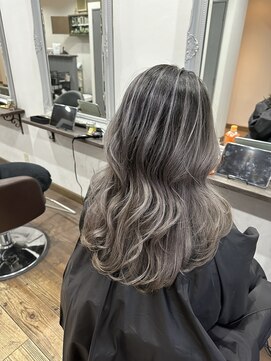 アンダーバーホワイト 広島 並木店(_WHITE) バレイヤージュ