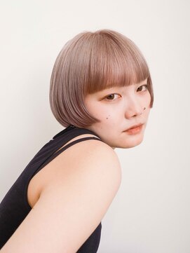 トゥコ(tuco) ミルクティーベージュ　ミニボブ　ケアブリーチ　ブロンド