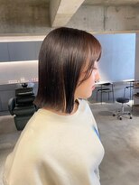 リール(rire)&nbsp;デザインカラーレイヤーカットウェットヘア夏オリーブベージュ