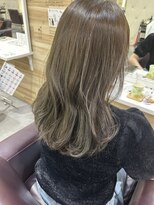 アヴァンス 江坂店(AVANCE.) オリーブグレージュ